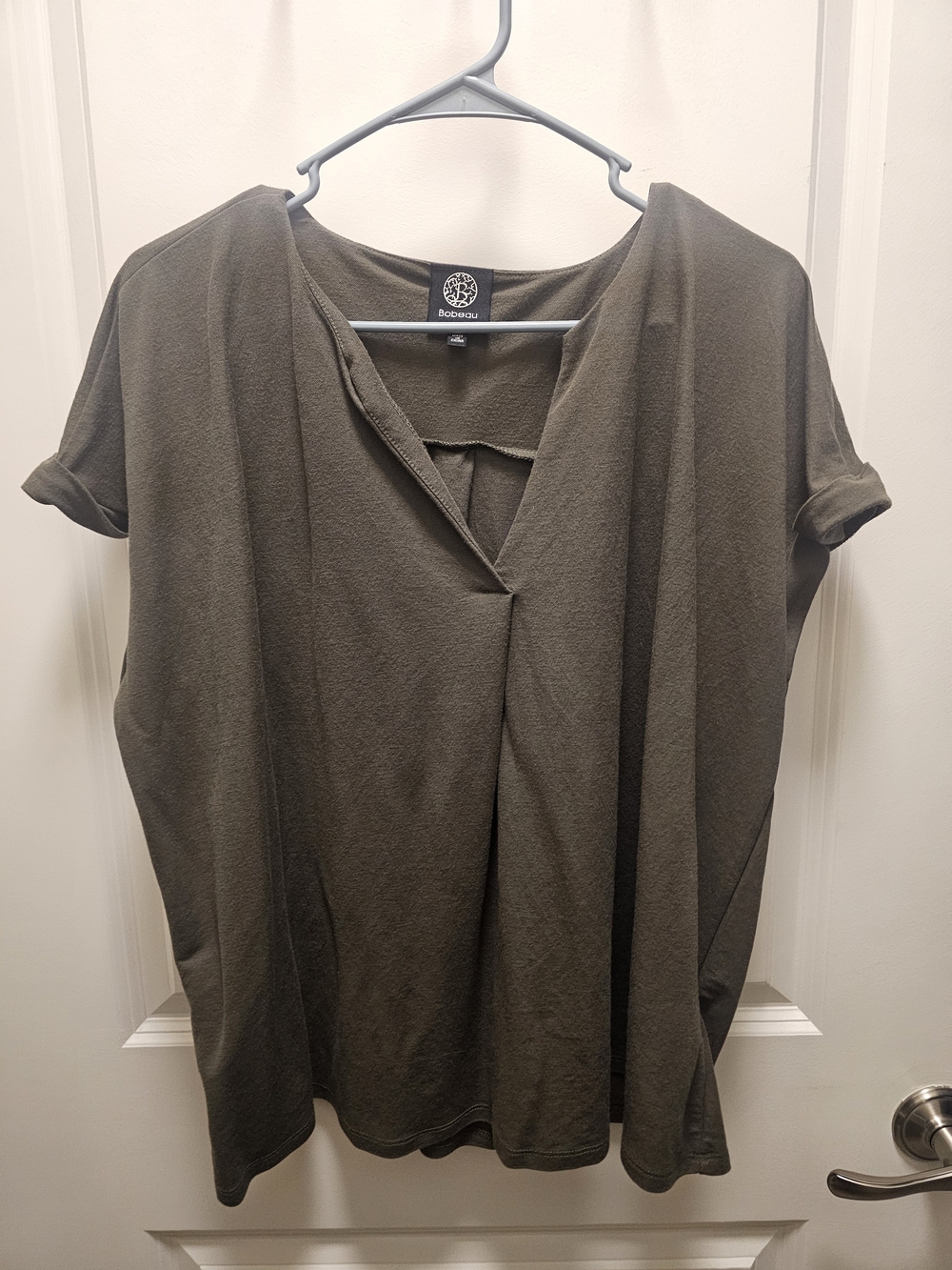 bobeau Olive Green Short Sleeve V-Neck Top